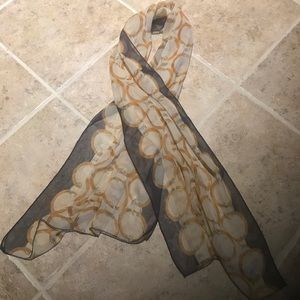 Beautiful long scarf blue/gold/cream link pattern